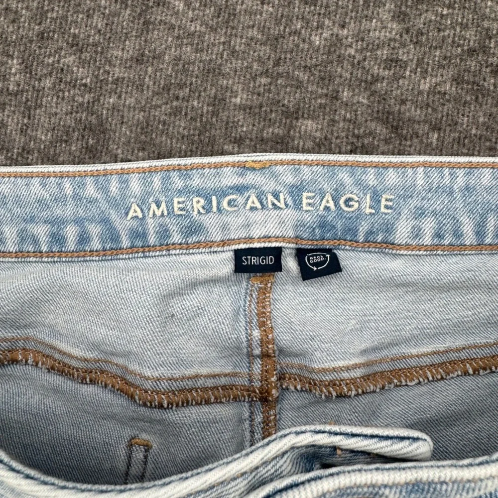 American Eagle Mom Jean Light Wash High Rise Tapered Denim Pants Womens 18 Long